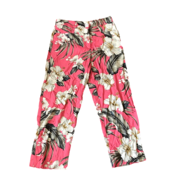 Adorable floral Capris - Picture 1 of 4
